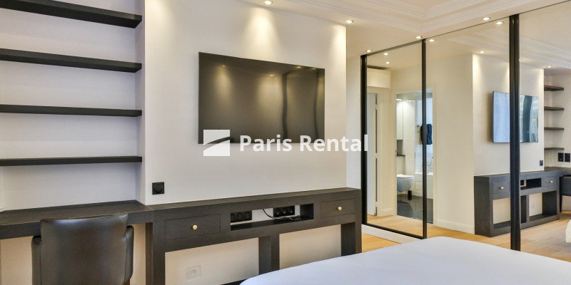 Bedroom 1 - 
    16th district
  Victor Hugo, Paris 75016
