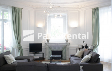 Living room - 
    7th district
  Invalides, Paris 75007
