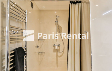 Bathroom 2 - 
    16th district
  Victor Hugo, Paris 75016
