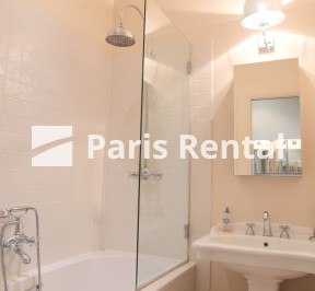 Salle de bains - 
    2ème arrondissement
  Grands Boulevards, Paris 75002

