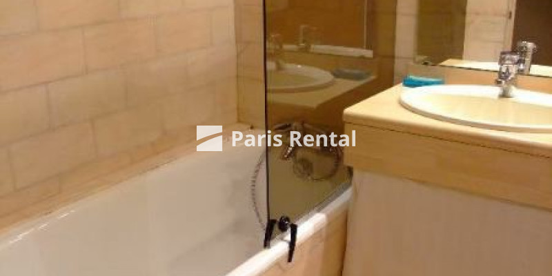 Salle de bains - 
    15ème arrondissement
  Pasteur - Vaugirard, Paris 75015
