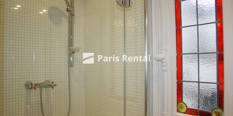 Salle de douches - 
    16ème arrondissement
  Paris 75016
