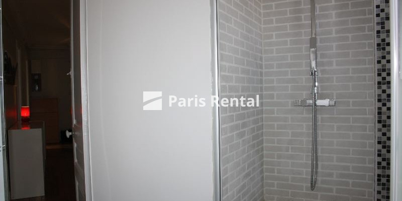 Salle de douches - 
    13ème arrondissement
  Paris 75013
