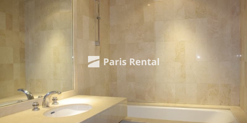 Salle de bains 1 - 
    16ème arrondissement
  Paris 75016
