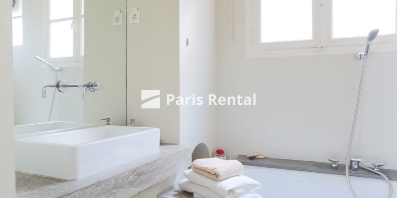 Salle de bains - 
    9ème arrondissement
  Maubeuge - Trudaine, Paris 75009
