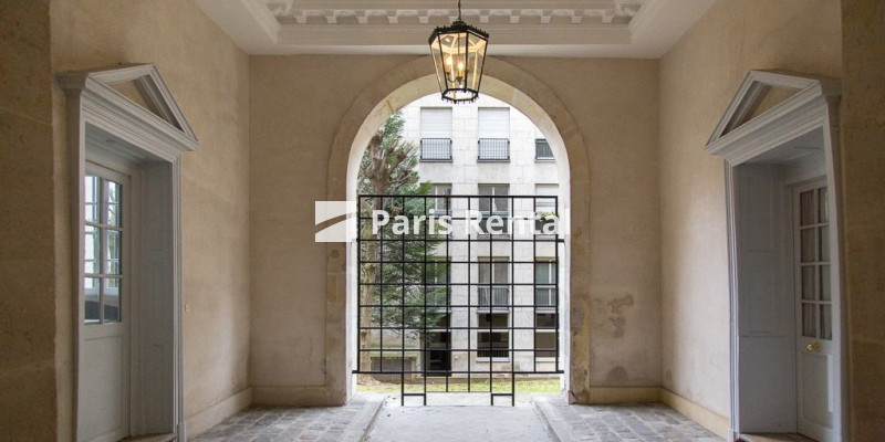 Hall d'entrée - 
    3ème arrondissement
  Le Marais, Paris 75003
