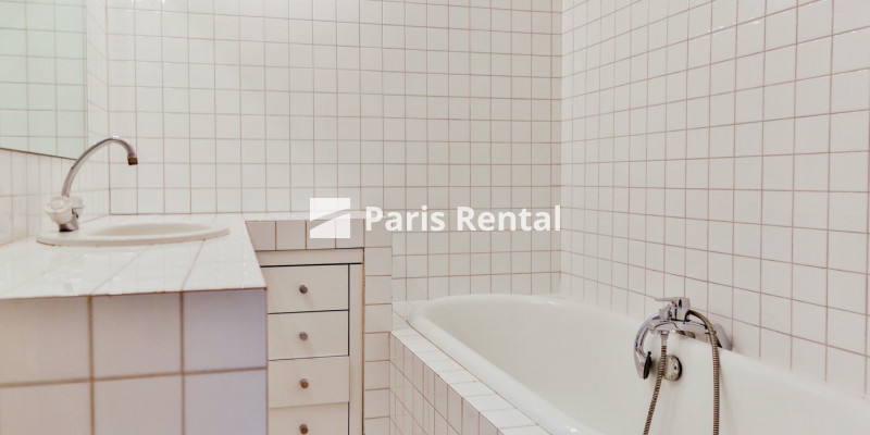 Salle de bains - 
    16ème arrondissement
  Passy - La Muette, Paris 75016

