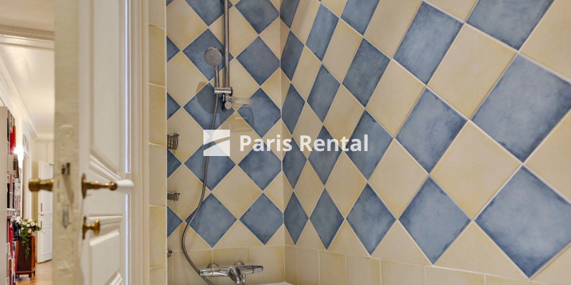 Salle de bains - 
    8ème arrondissement
  Etoile, Paris 75008
