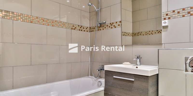 Salle de bains - 
    17ème arrondissement
  Wagram, Paris 75017
