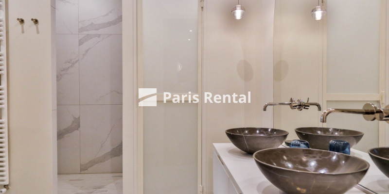 Salle de bains 1 - 
    8ème arrondissement
  Monceau, Paris 75008
