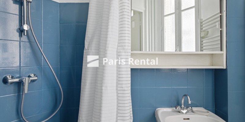 Salle de douches 1 - 
    15ème arrondissement
  Grenelle, Paris 75015
