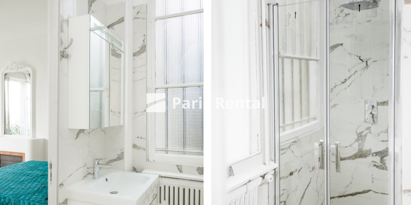 Salle de douches 1 - 
    16ème arrondissement
  Etoile, Paris 75016
