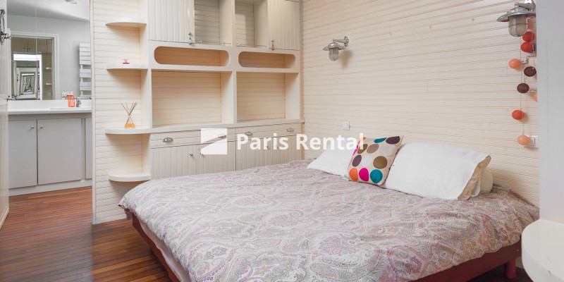 Chambre 3 - 
    16ème arrondissement
  Etoile, Paris 75016
