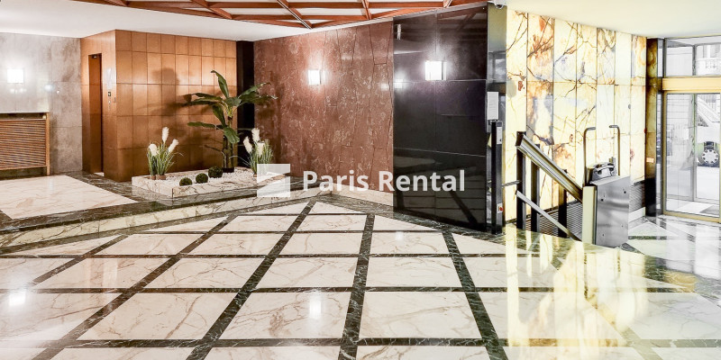 Hall d'entrée - 
    16ème arrondissement
  Trocadéro, Paris 75016
