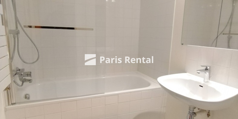 Salle de bains - 
    11ème arrondissement
  Bastille, Paris 75011

