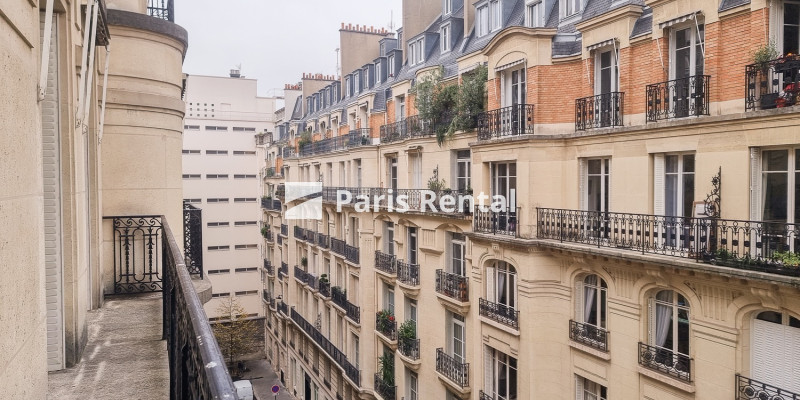  - 
    17ème arrondissement
  Etoile, Paris 75017
