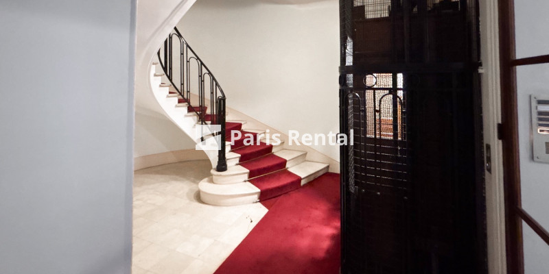  - 
    17ème arrondissement
  Etoile, Paris 75017
