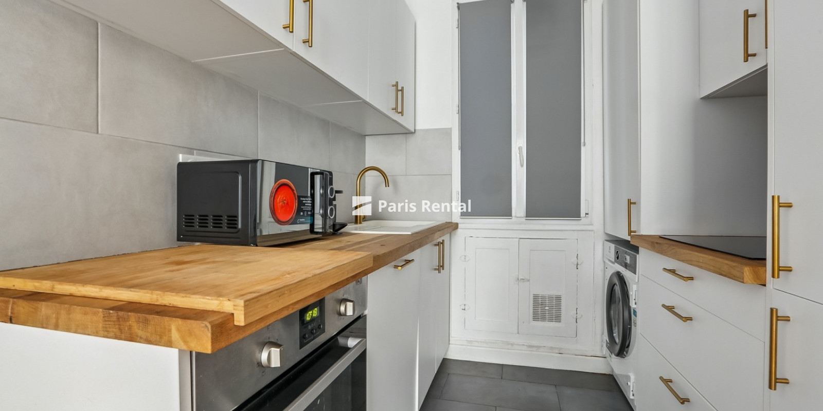  - 
    15ème arrondissement
  Tour Eiffel, Paris 75015
