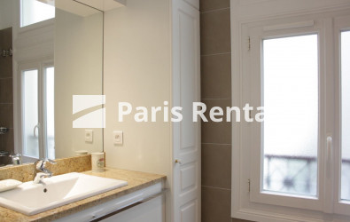 Salle de bains - 
    7ème arrondissement
  Invalides, Paris 75007
