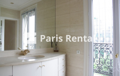 Salle de bains - 
    17ème arrondissement
  Paris 75017
