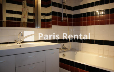 Salle de bains 1 - 
    16ème arrondissement
  Paris 75116
