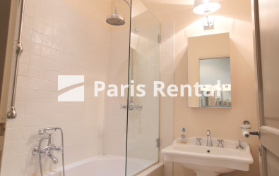 Salle de bains - 
    2ème arrondissement
  Grands Boulevards, Paris 75002
