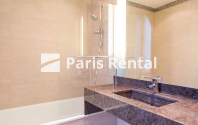 Salle de bains - 
    14ème arrondissement
  Montparnasse, Paris 75014
