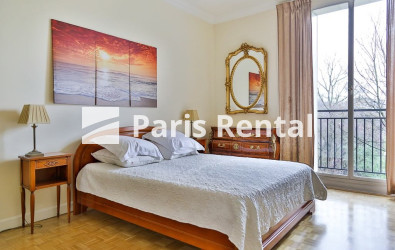 Chambre 3 - 
    8ème arrondissement
  Monceau, Paris 75008
