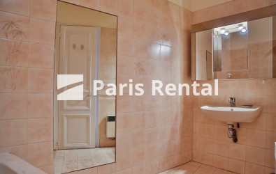 Salle de bains - 
    5ème arrondissement
  Censier, Paris 75005
