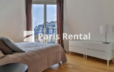 Chambre 2 - 
    NEUILLY SUR SEINE
  Neuilly-sur-Seine, NEUILLY SUR SEINE 92200
