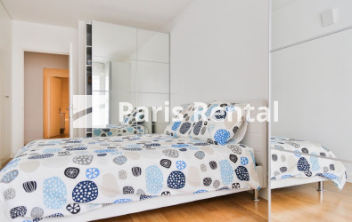 Chambre 2 - 
    NEUILLY SUR SEINE
  Neuilly Centre, NEUILLY SUR SEINE 92200
