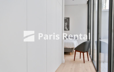 Chambre 2 - 
    8ème arrondissement
  Saint Lazare, Paris 75008
