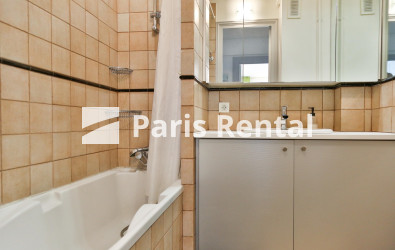 Salle de bains - 
    17ème arrondissement
  Ternes, Paris 75017
