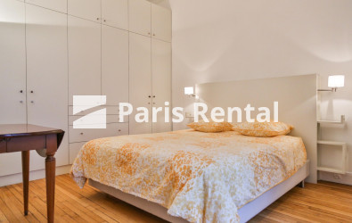 Chambre 1 - 
    8ème arrondissement
  Champs-Elysées, Paris 75008
