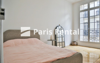 Chambre 2 - 
    17ème arrondissement
  Wagram, Paris 75017
