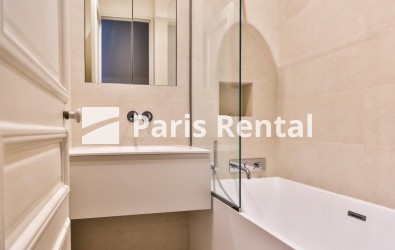 Salle de bains - 
    8ème arrondissement
  Monceau, Paris 75008
