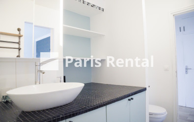 Salle de bains - 
    17ème arrondissement
  Batignolles, Paris 75017
