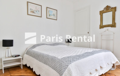 Chambre 2 - 
    17ème arrondissement
  Etoile, Paris 75017
