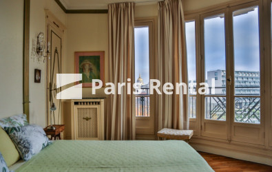 Chambre 2 - 
    15ème arrondissement
  Grenelle, Paris 75015
