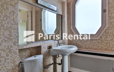 Salle de bains - 
    15ème arrondissement
  Grenelle, Paris 75015
