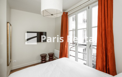 Chambre 2 - 
    6ème arrondissement
  Odéon, Paris 75006
