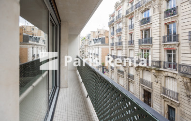 Balcon - 
    16ème arrondissement
  Passy - La Muette, Paris 75016
