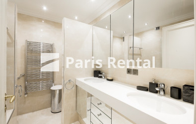 Salle de bains - 
    16ème arrondissement
  Trocadéro, Paris 75016
