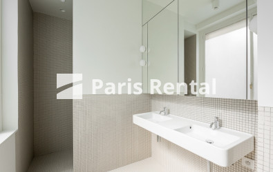 Salle de douches 1 - 
    16ème arrondissement
  Passy - La Muette, Paris 75016
