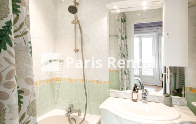 Salle de bains - 
    9ème arrondissement
  Saint Lazare, Paris 75009
