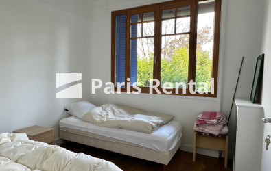  - 
    SURESNES
  SURESNES 92150
