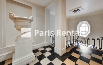  - 
    17ème arrondissement
  Etoile, Paris 75017
