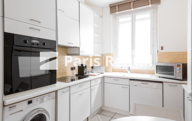  - 
    17ème arrondissement
  Péreire, Paris 75017
