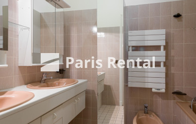  - 
    17ème arrondissement
  Péreire, Paris 75017
