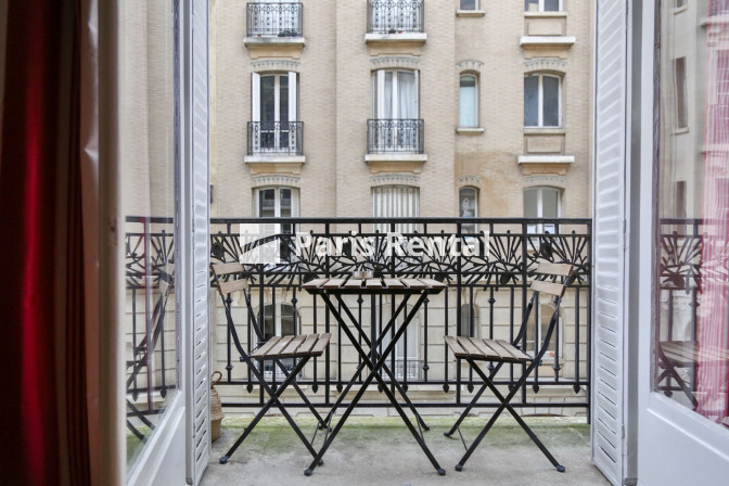 Balcon - 
    17ème arrondissement
  Plaine-Monceau, Paris 75017
